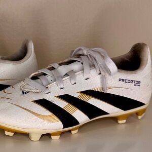 Adidas Kids' Predator Accuracy.4 FG – White/Black/Gold – Size 1